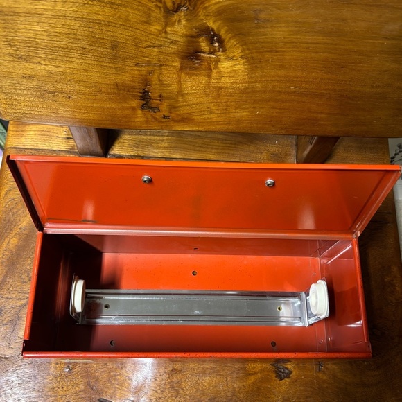 Awesome vintage 70s burnt orange cabinet mounted paper towel dispenser / holder - Picture 6 of 7